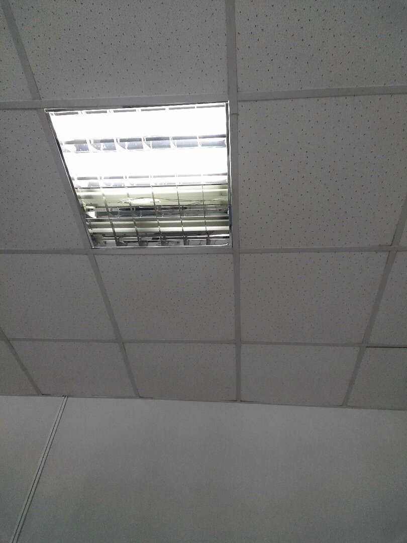 Виды бюджетной отделки покрытия потолка будь то офис или квартира