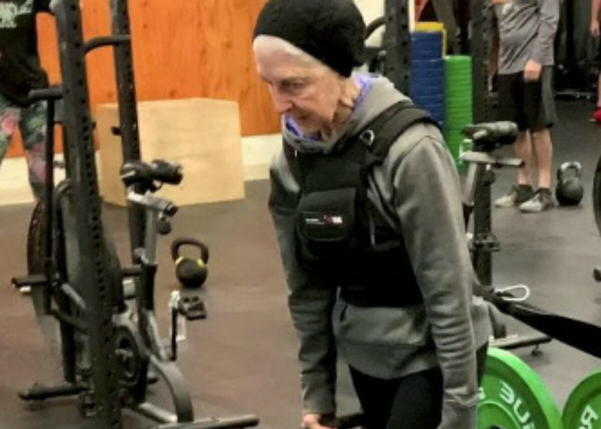 Я слежу за всеми своими состояниями после 65 лет. 