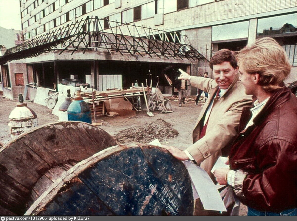 очередь в первый макдональдс в москве 1990