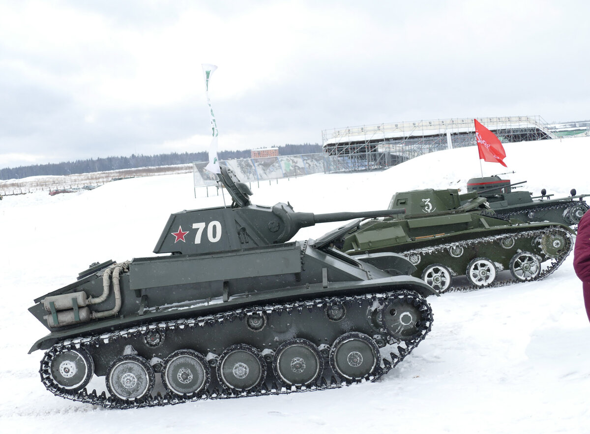 Легкие танки Т-70, Т-60 и Т-38, главные участники субботних мероприятий в "Патриоте".