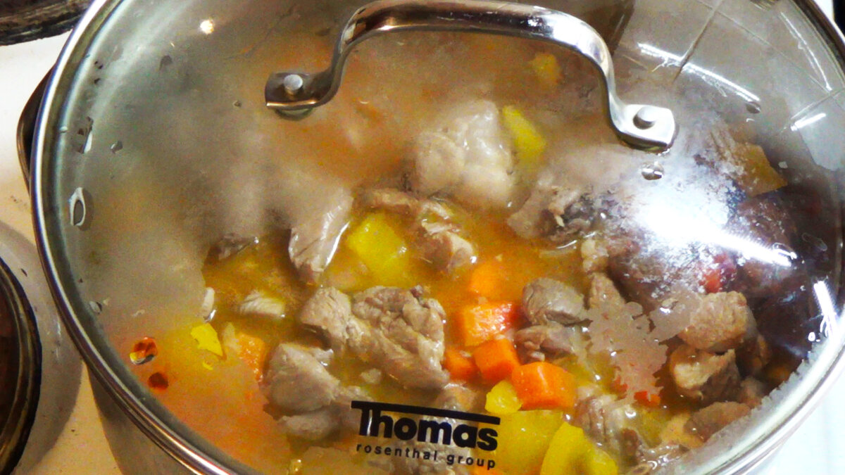 Диетическое мясо индейки, приготовленное с овощами