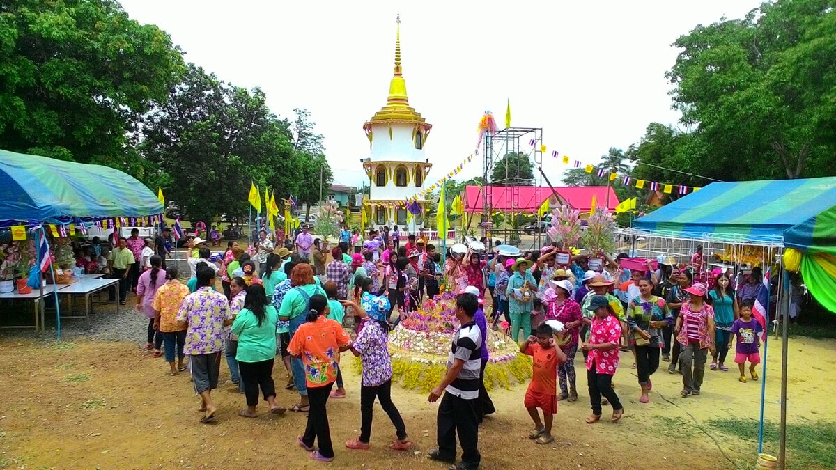 Songkran в г. Корат, 2015 год, фото Donavanik