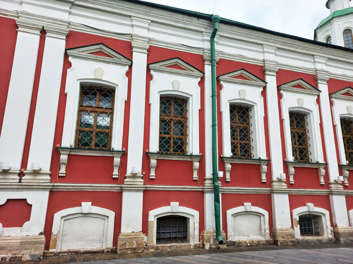 Уникальный храмовый комплекс в кривоколенном московском переулке. |  дневники путешествий | Дзен