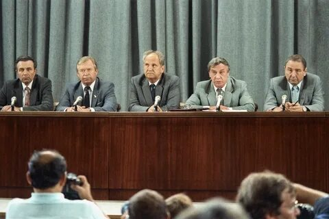 Пресс-конференция ГКЧП 19 августа 1991 года. Фото находится в свободном доступе.