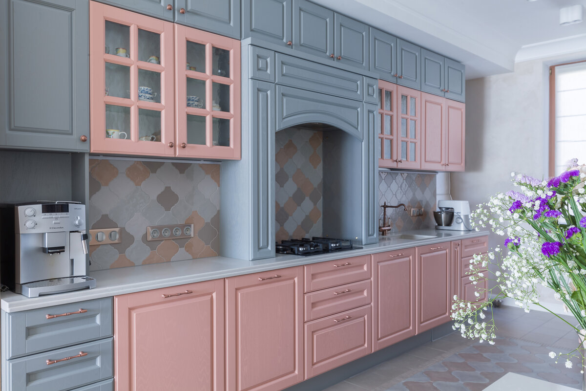 Дизайн: Lares Design