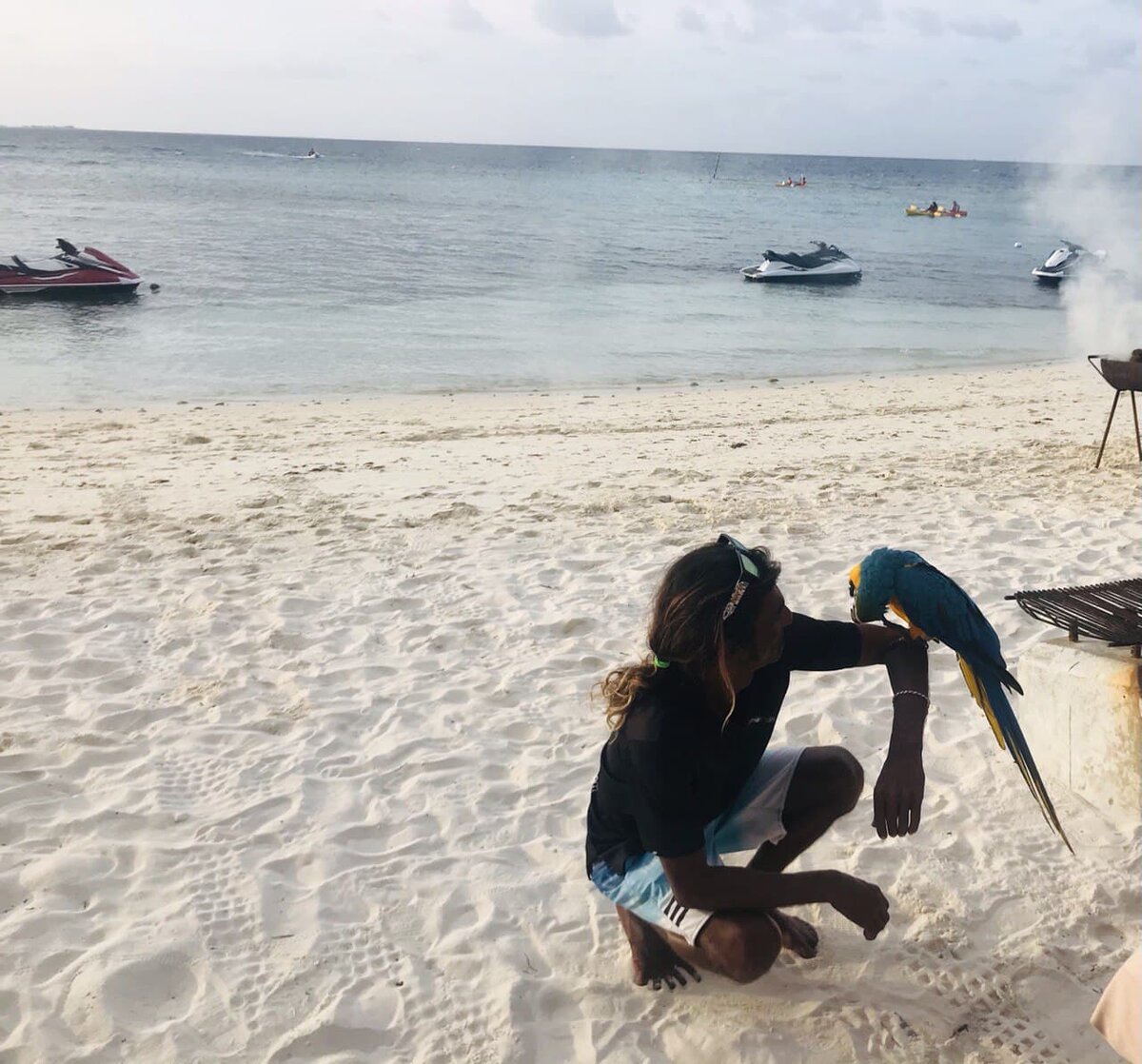 Личный фото архив. Остров Маафуши (и попугай Sky)