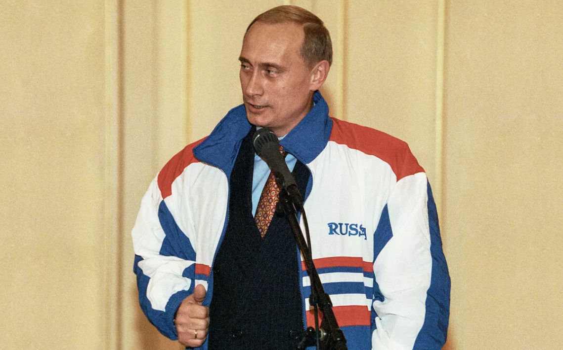 Путин в халате