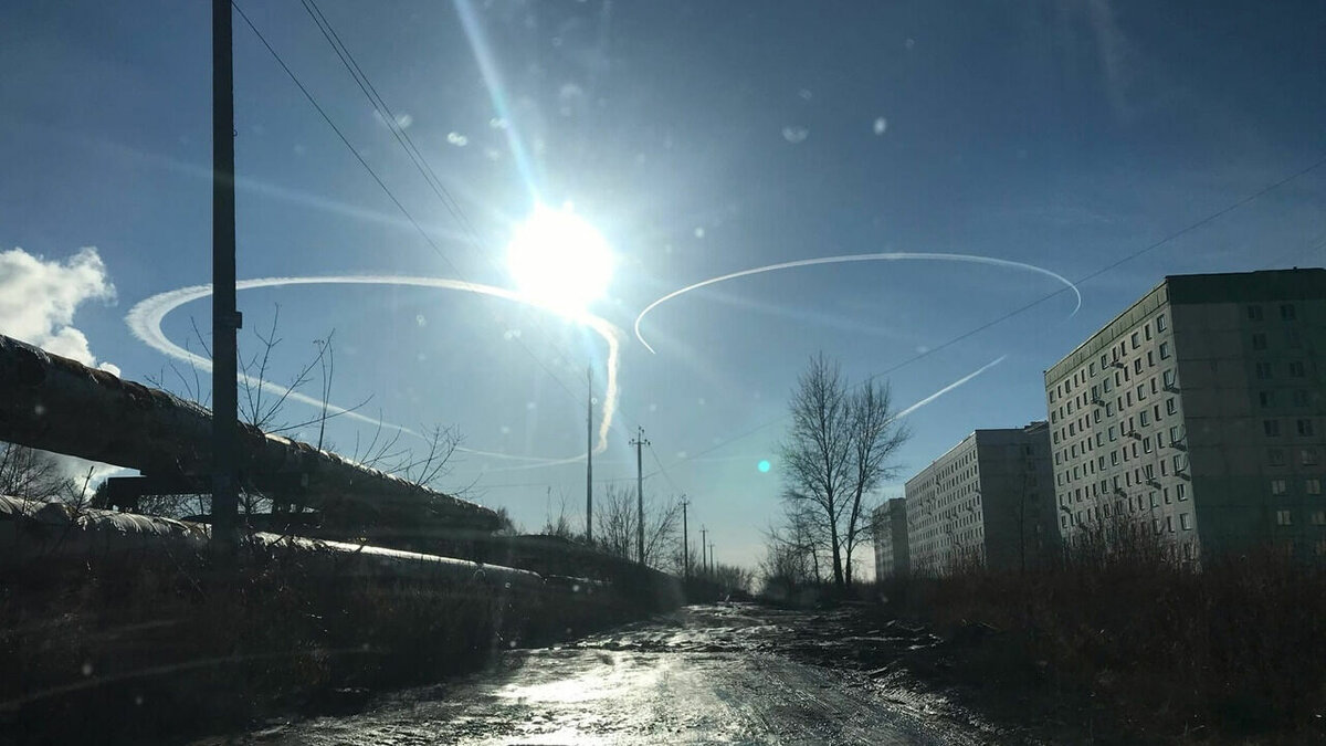 27 ноября новосибирск. Небо над Новосибирском. Звездное небо над Новосибирском. Кружил самолет над Новосибирском. Туман в Новосибирске.