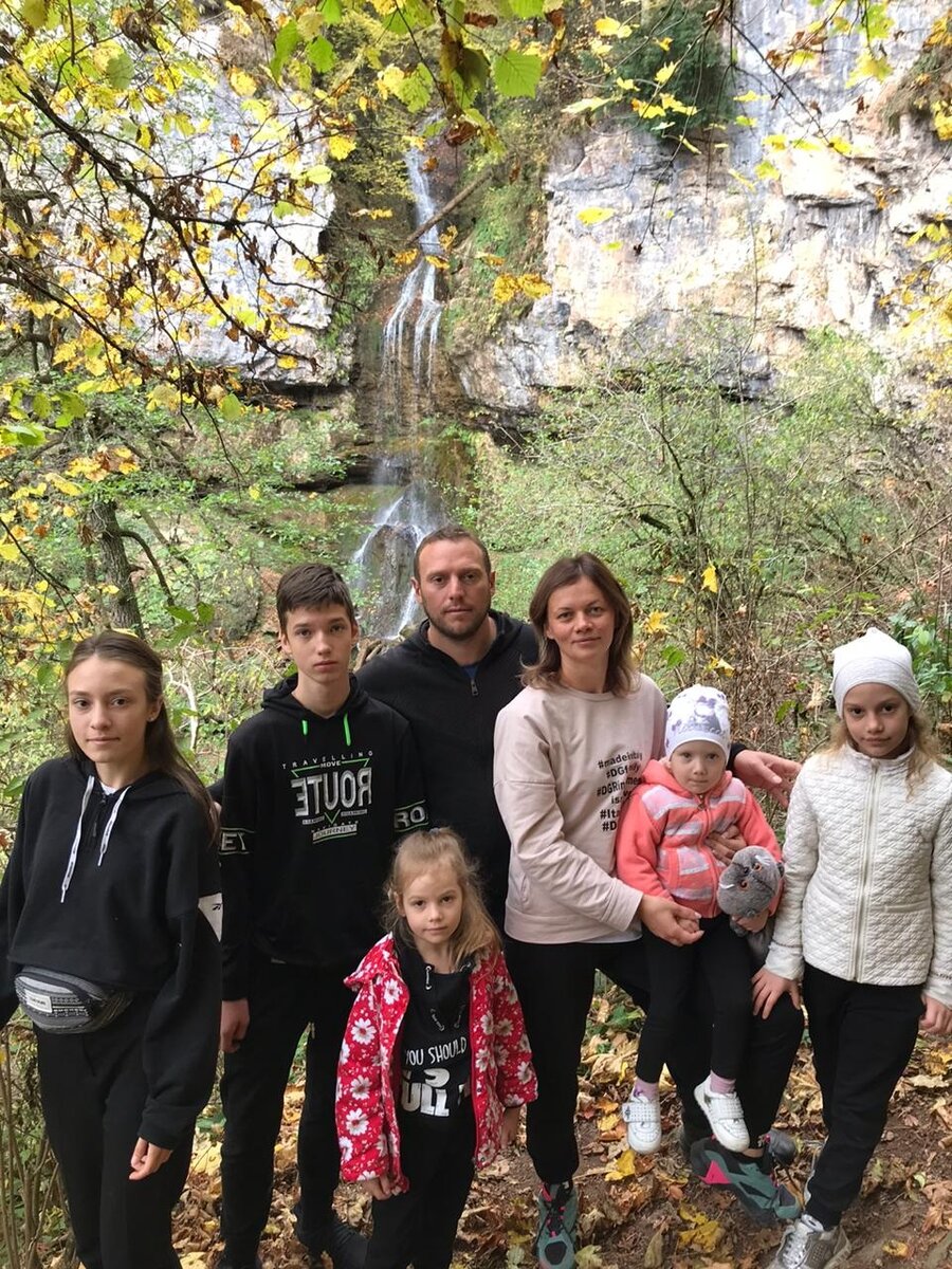 Хирурги НМИЦ онкологии им. Петрова полностью заменили бедро, пораженное ...