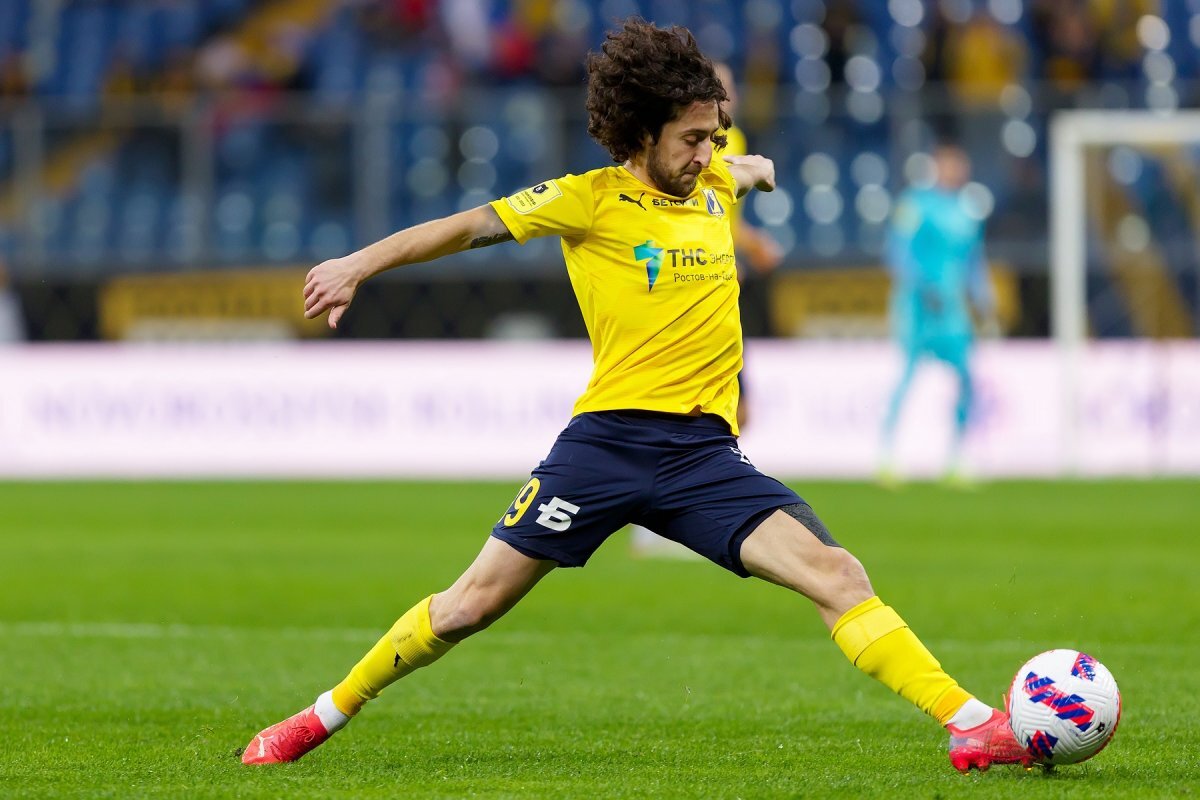    Футболисты «Ростова» поедут тренироваться в Арабские Эмираты