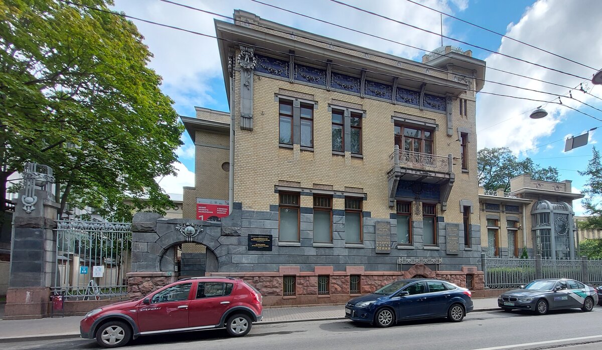 Фасад особняка Матильды Кшесинской, Санкт-Петербург, фото автора стати, 2022г.