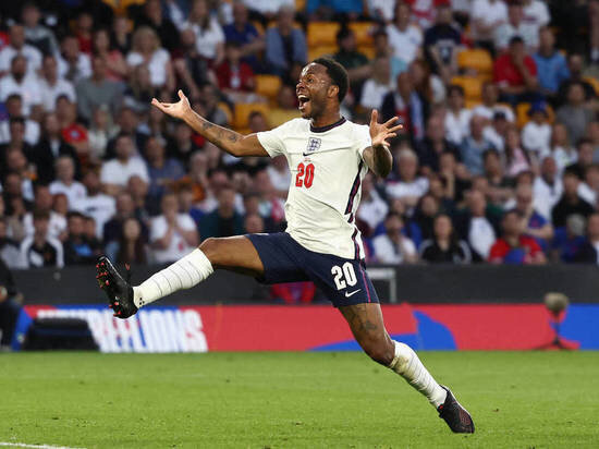     РАХИМ СТЕРЛИНГ. ФОТО: IMAGO/DARREN STAPLES/WWW.IMAGO-IMAGES.DE/GLOBALLOOKPRESS.COM