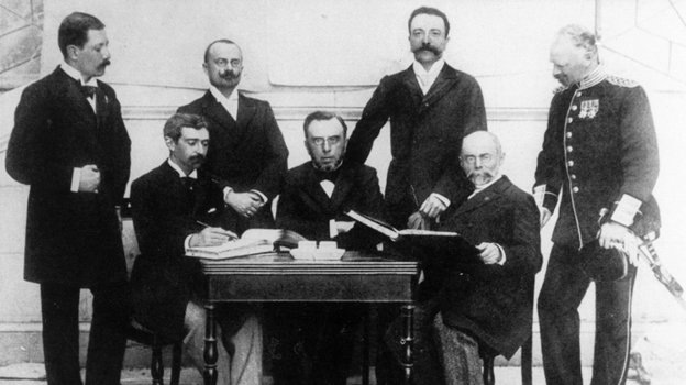    Члены первого Олимпийского комитета.