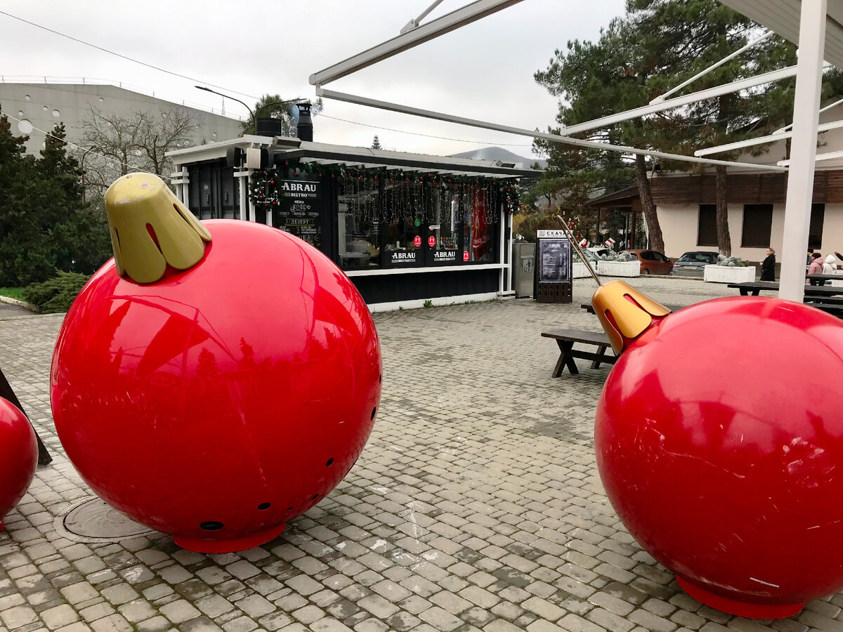 Не все сувениры из Абрау-Дюрсо одинаково прекрасны