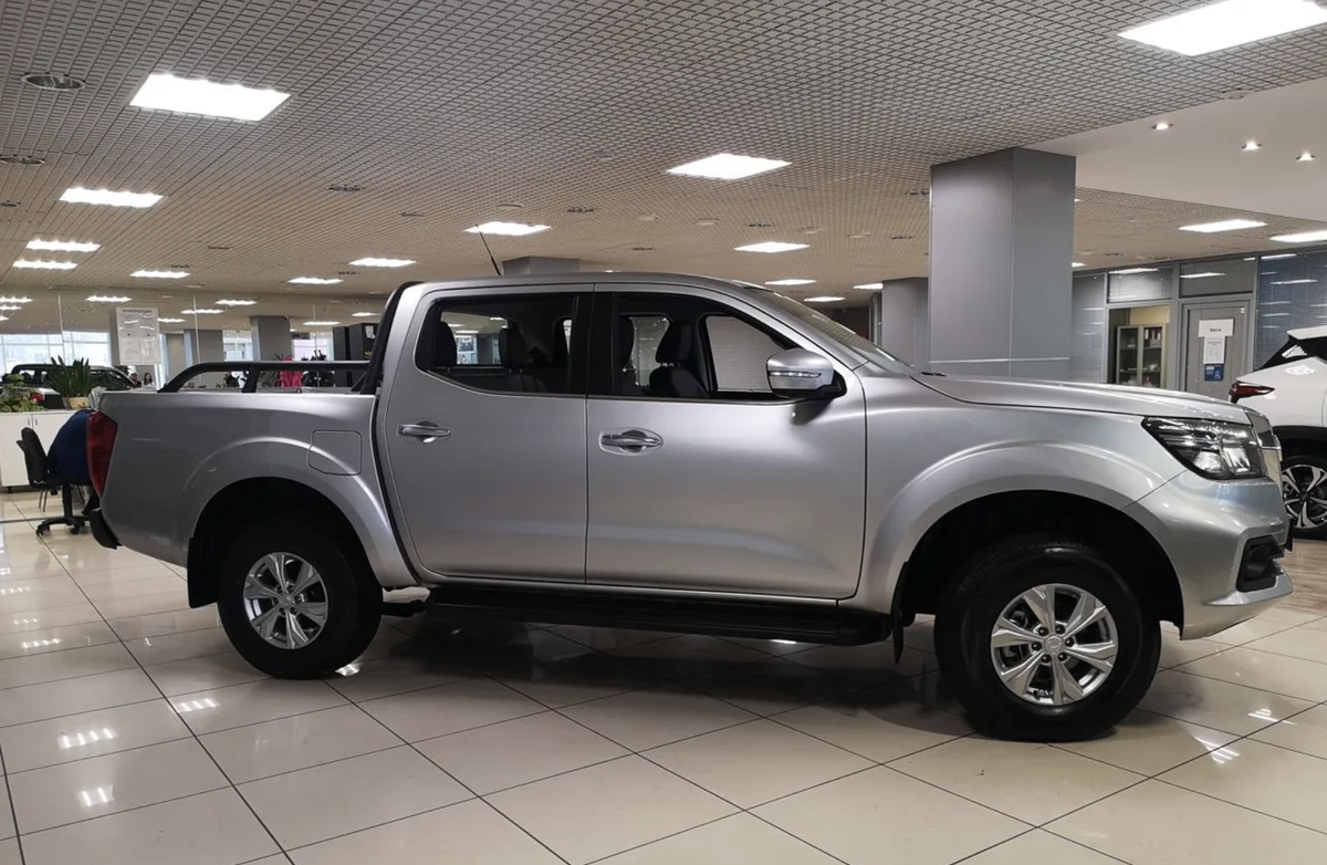 Дорожный просвет у Dongfeng DF6 – 220 мм.