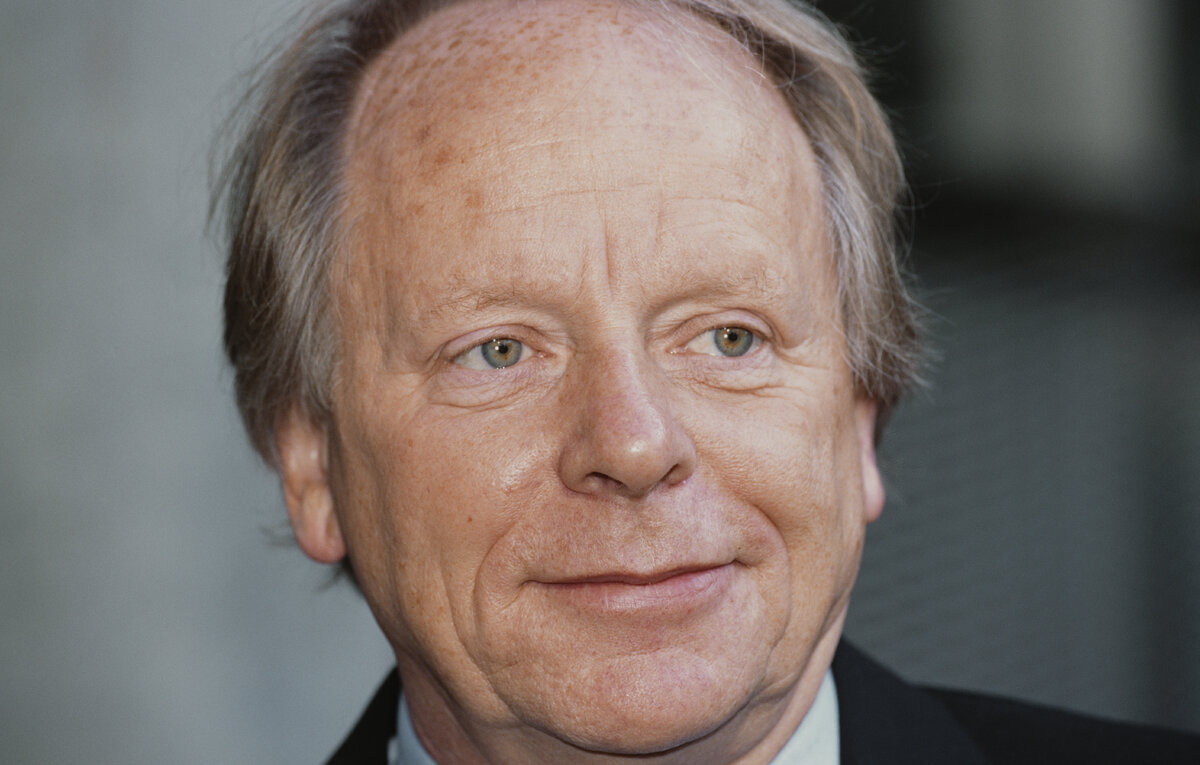    Джон Бёрд  Larry Ellis Collection/Getty Images