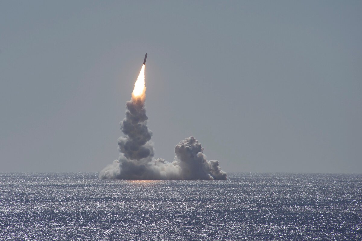 Испытательный пуск баллистической ракеты Trident 2 с подводной лодки класса "Огайо"  / Фото: ZUMA\TASS