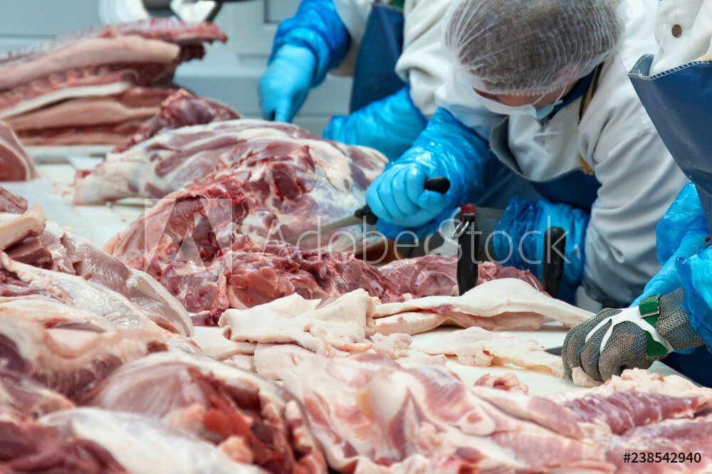 Хотя нет доказательств того, что КОВИД-19 может распространяться через продукты питания, компании все равно должны взвешивать риски