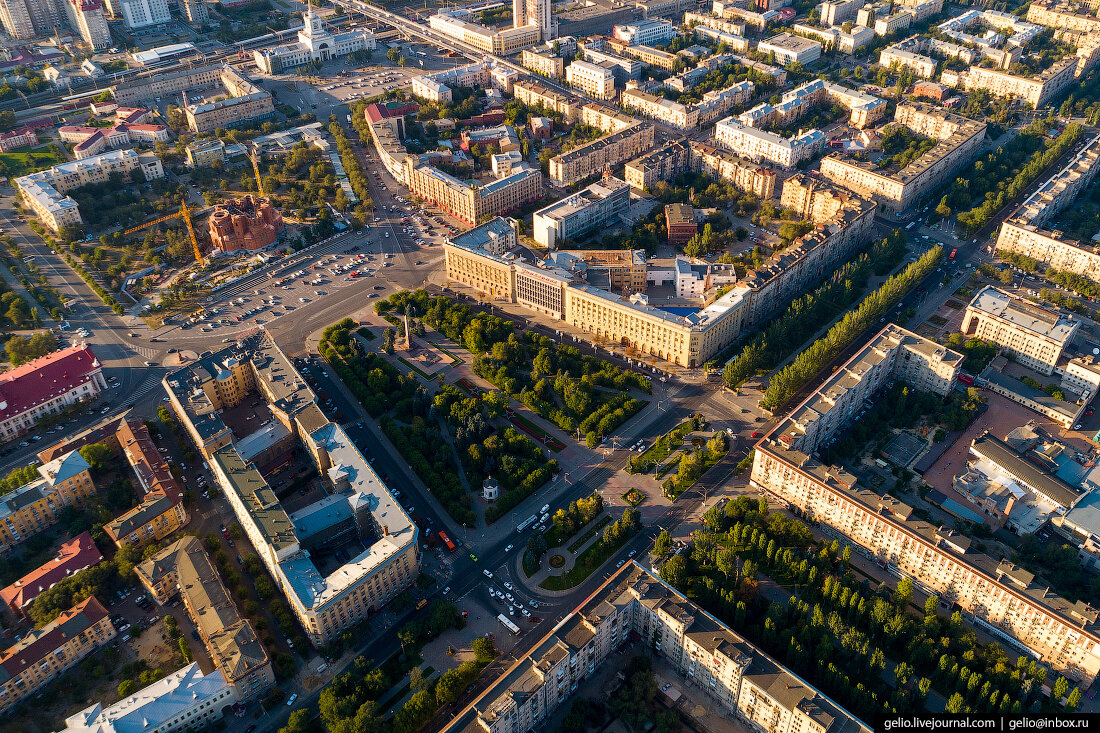 Площадь высоты. Волгоград центр с высоты птичьего полета. Площадь павших борцов Волгоград вид сверху. Волгоград вид с птичьего полета. Площадь Ленина вид сверхуволноград.