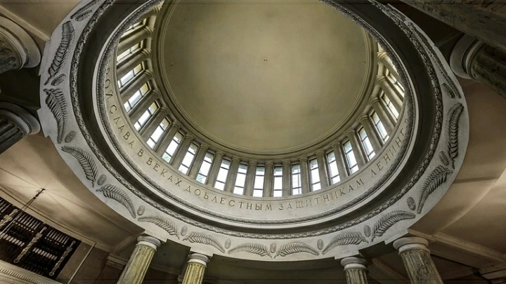 Потолок станции Автово.