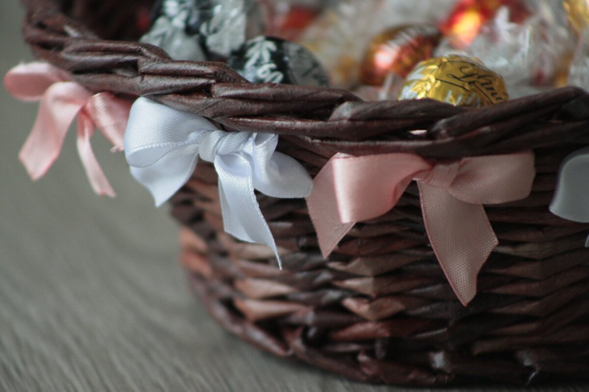 новая конфетница для украшения стола