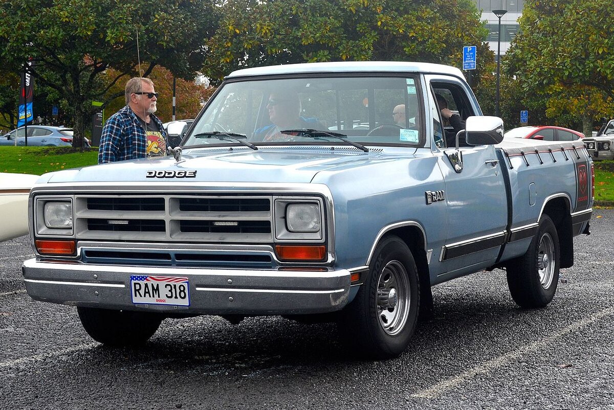 Dodge D Series/Ram