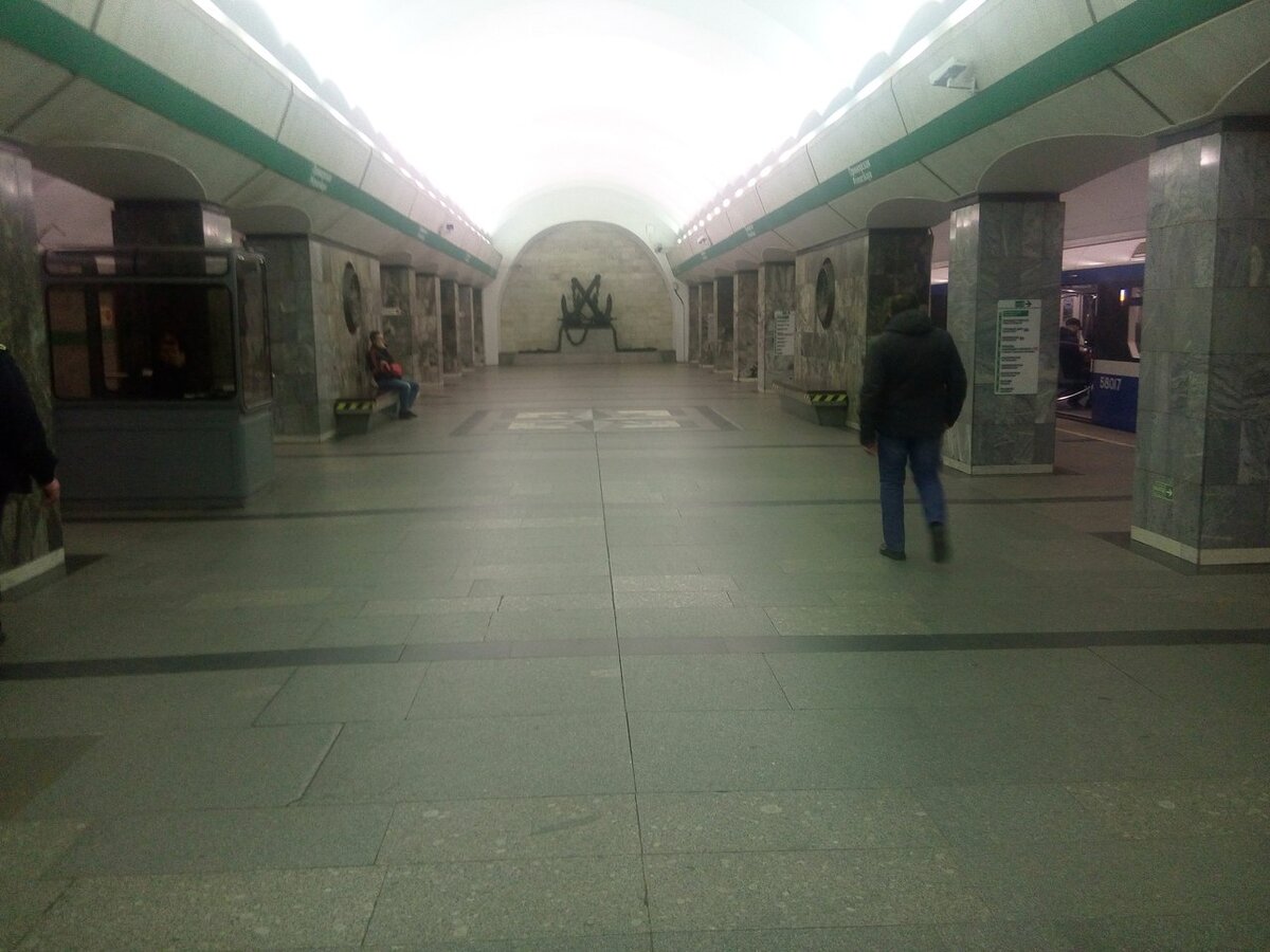 метро приморская спб