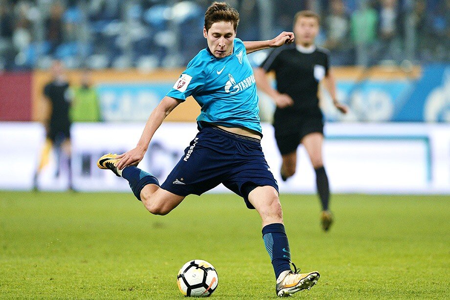 Далер Кузяев в игре за "Зенит" 2019 г.