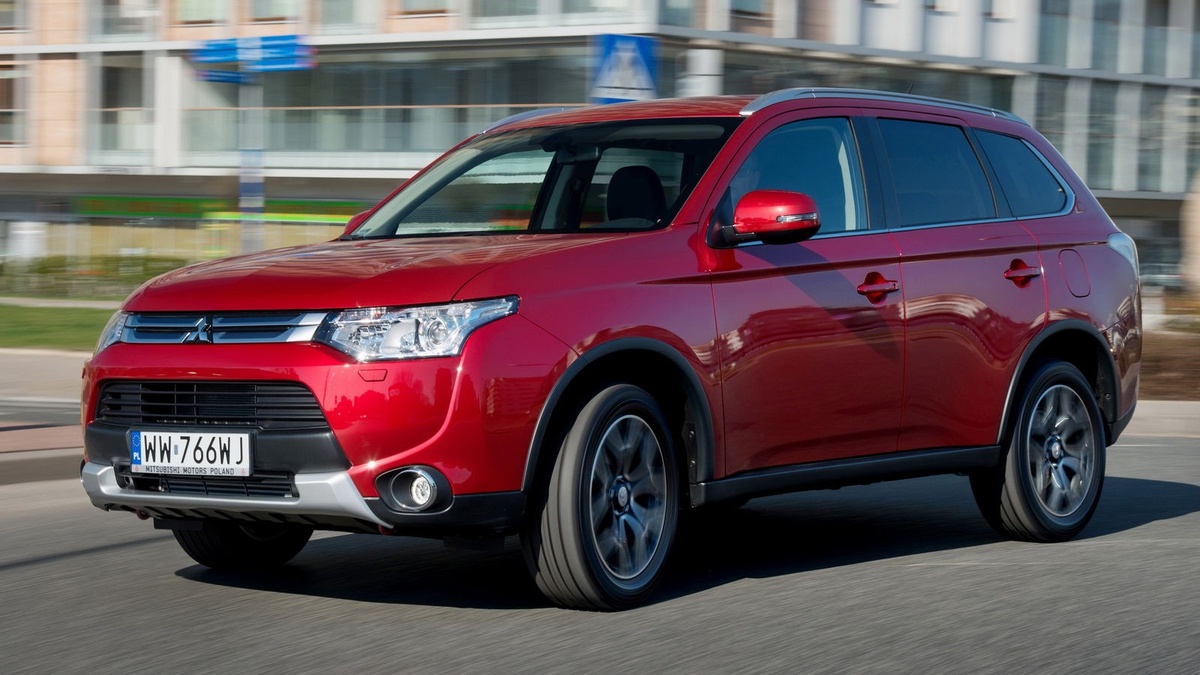 Mitsubishi Outlander '2014–15