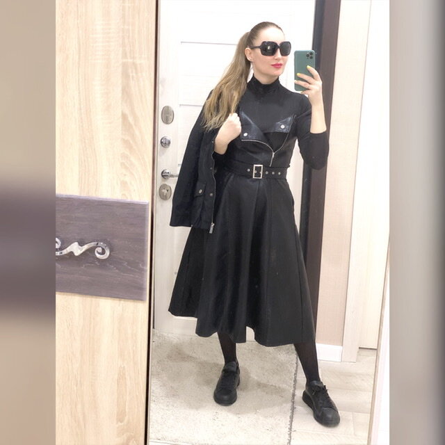 Люблю солнцезащитные очки, дома тоже в них хожу)))