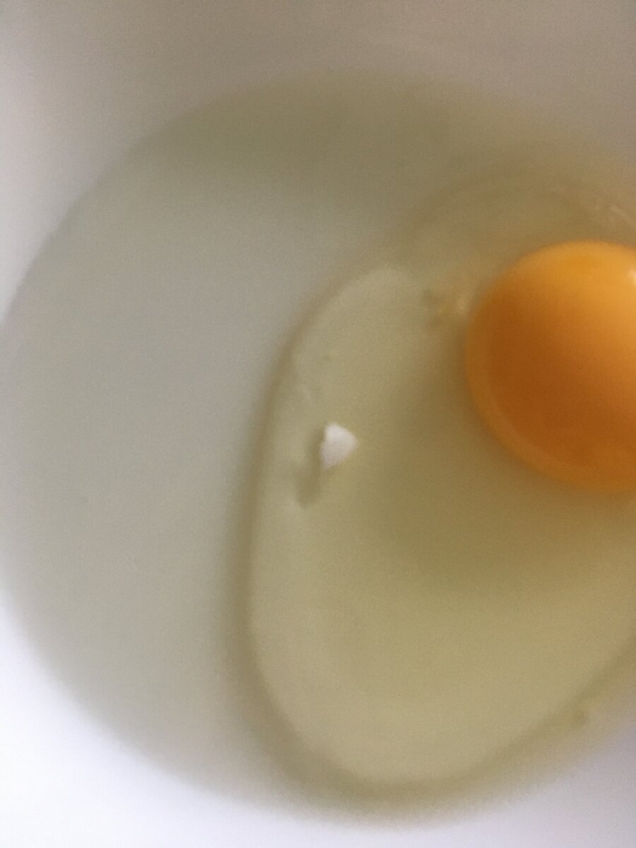 Осколок в яйце