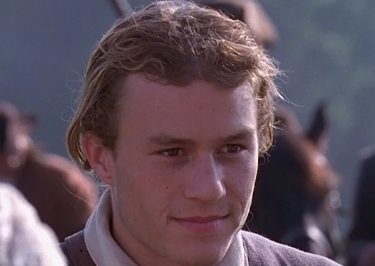 Хит Леджер совсем молод, узнаёте Джокера?