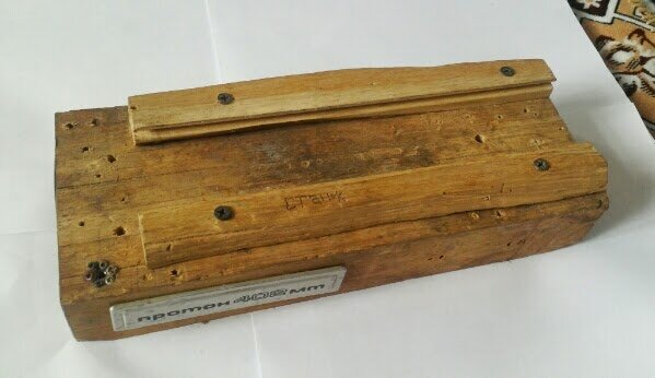 Станина с направляющими  Источник: https://usamodelkina.ru/4344-tokarnyy-stanok-po-derevu-svoimi-rukami.html