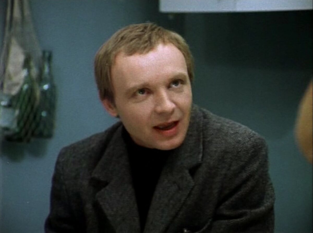 кадр из фильма ирония судьбы. женя лукашин ирония судьбы. сегодня судьбы или с легким паром. ирония судьбы 1976. ирония судьбы или с легким паром hdtv 1080i.