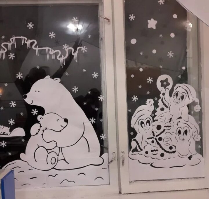Новогодние рисунки на окнах своими руками: фото. Чем рисовать на окнах новогодние рисунки