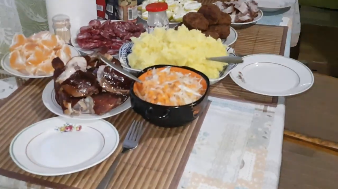 Встреча хлебом с солью гостей на Черничном хуторе