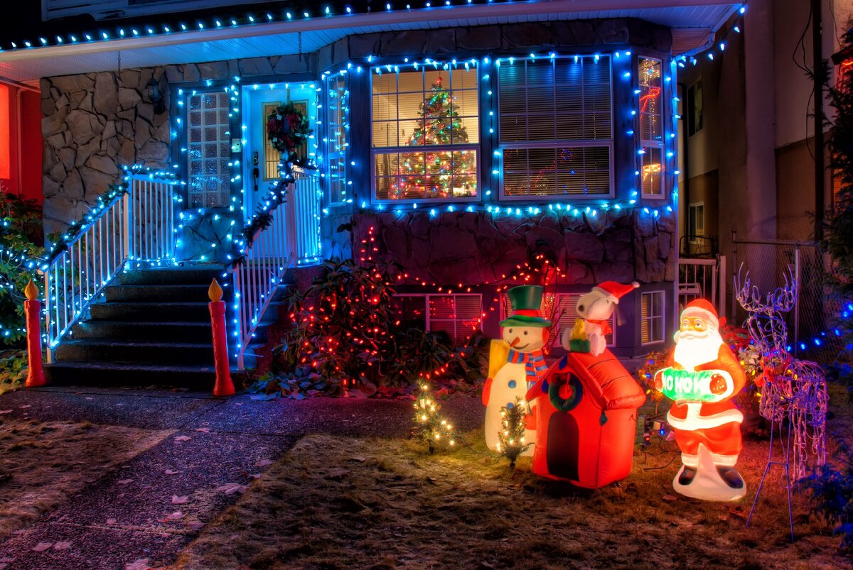 Christmas house in London/ Украшенный на рождество дом в Лондоне 