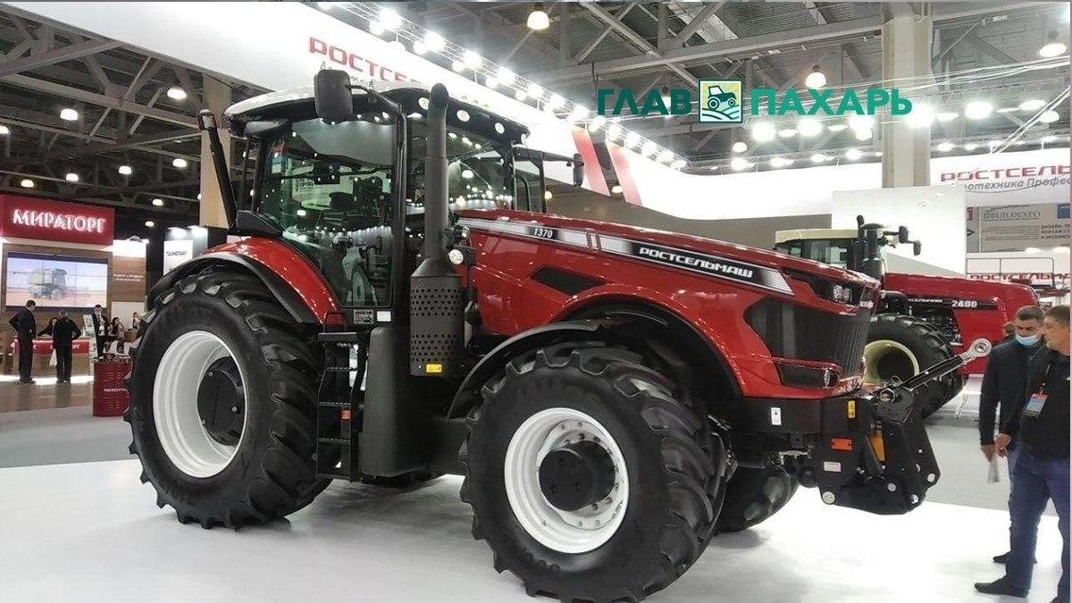 Фото: glavpahar.ru Презентация новых тракторов Ростсельмаш в рамках AGROSALON-2020
