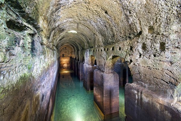 Давным-давно в цистерне хранилась питьевая вода для обитателей важного стратегического объекта.