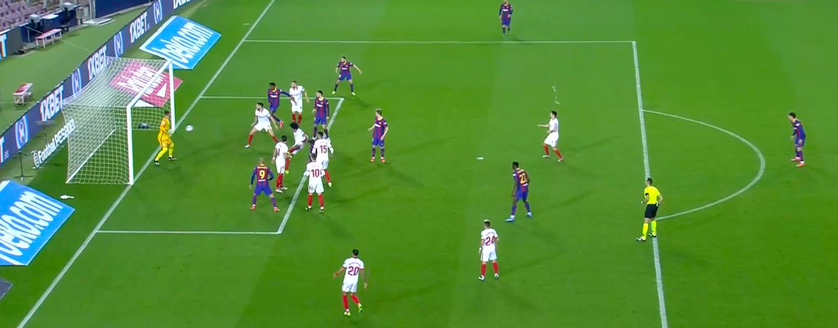 Момент гола Пике