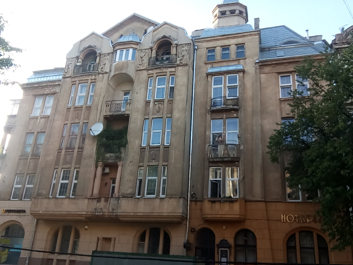 Так выглядит сейчас улица Бандеры (идет ремонт)