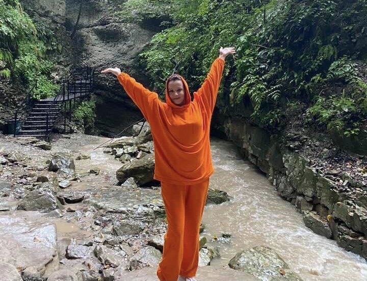 Это я в Чечне. Главное, от чего я была без ума - природа, конечно.