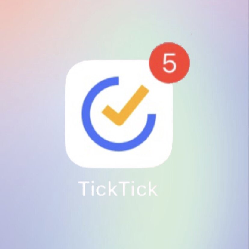 Для планирования я пользуюсь приложением TickTick. Мне вполне хватает бесплатной версии. 