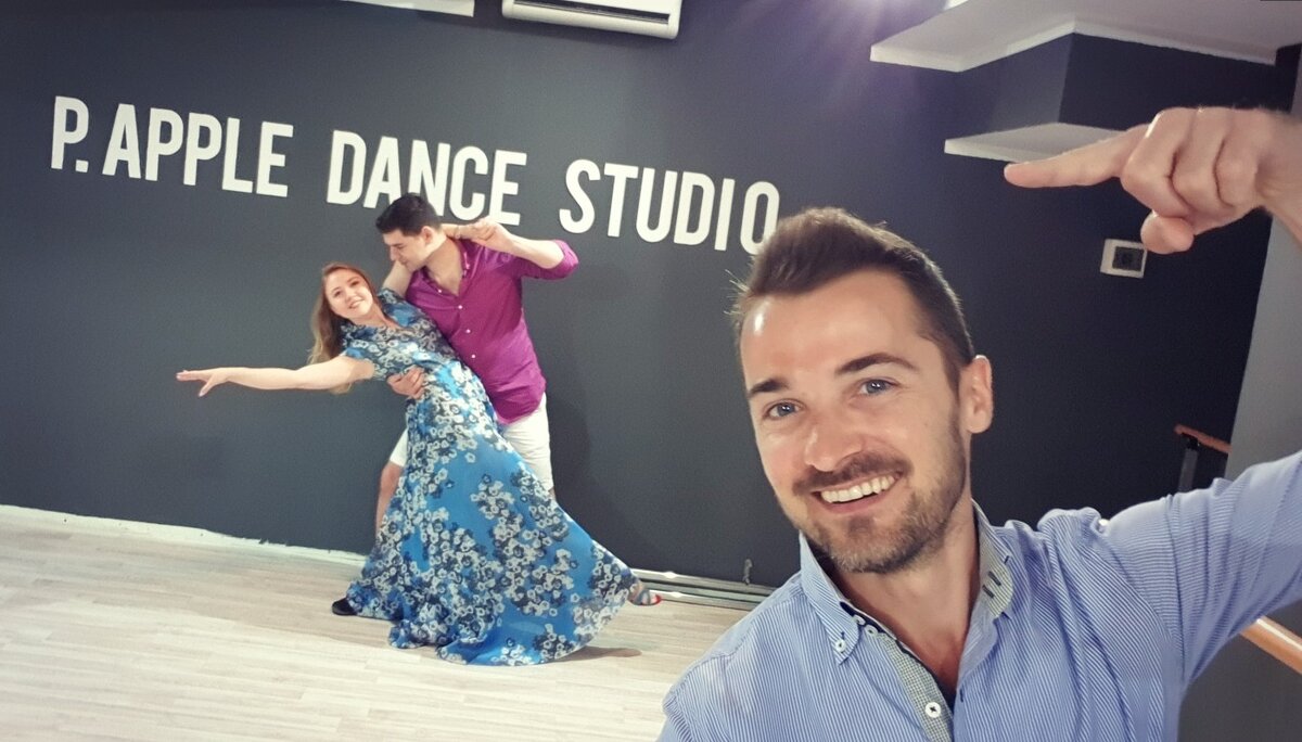 я с Катей и Юрой на финальном уроке по подготовке их свадебного танца