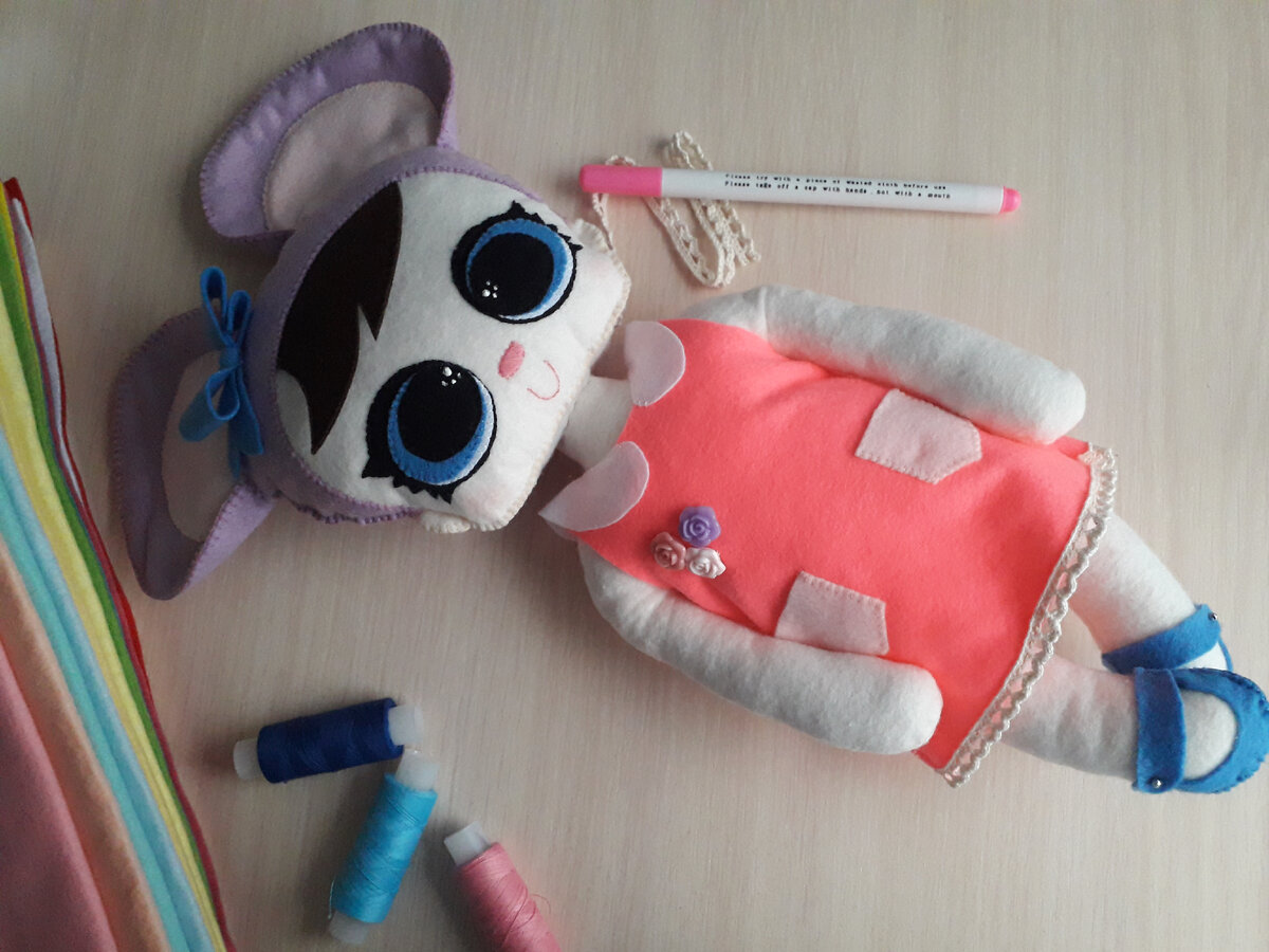 Фетровая кукла 