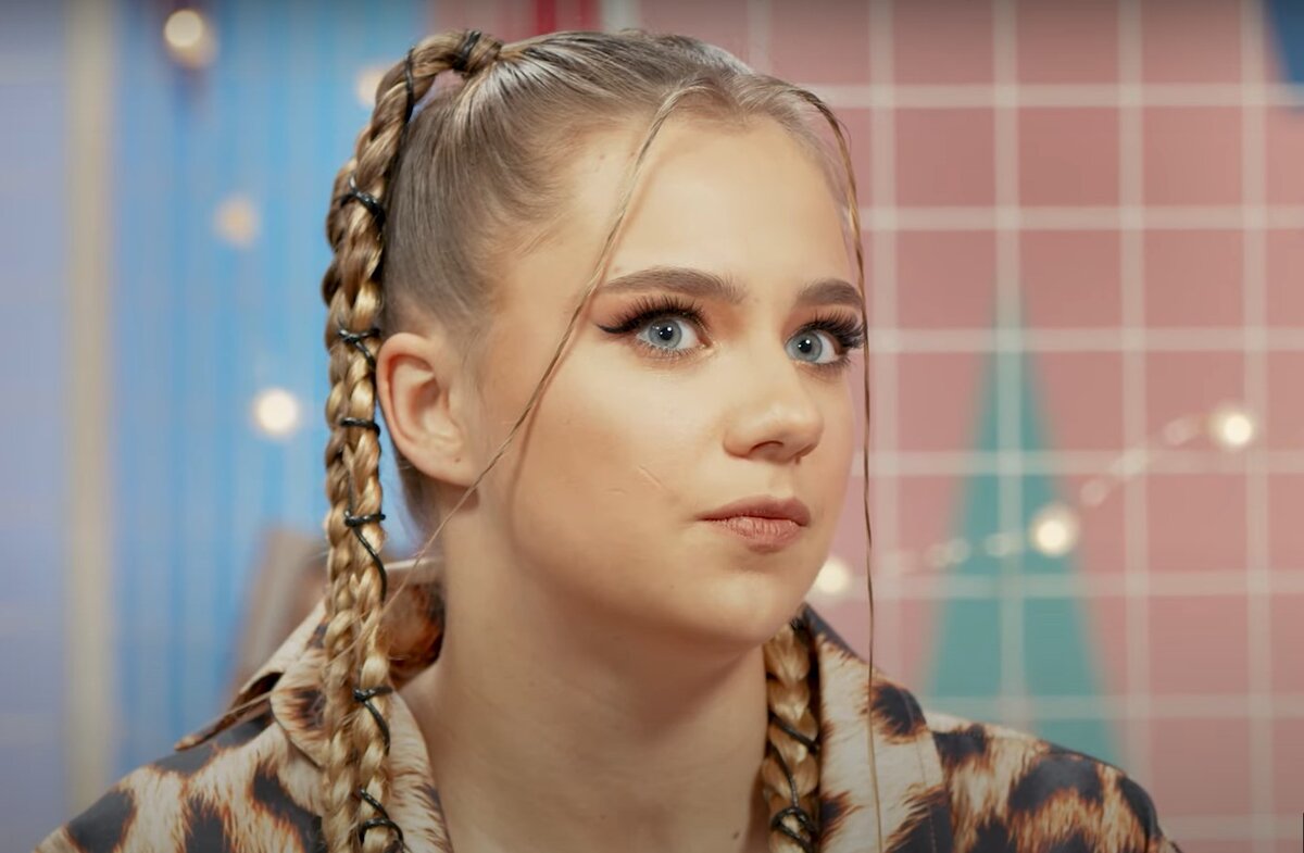 Кадры из шоу «Про тебя»