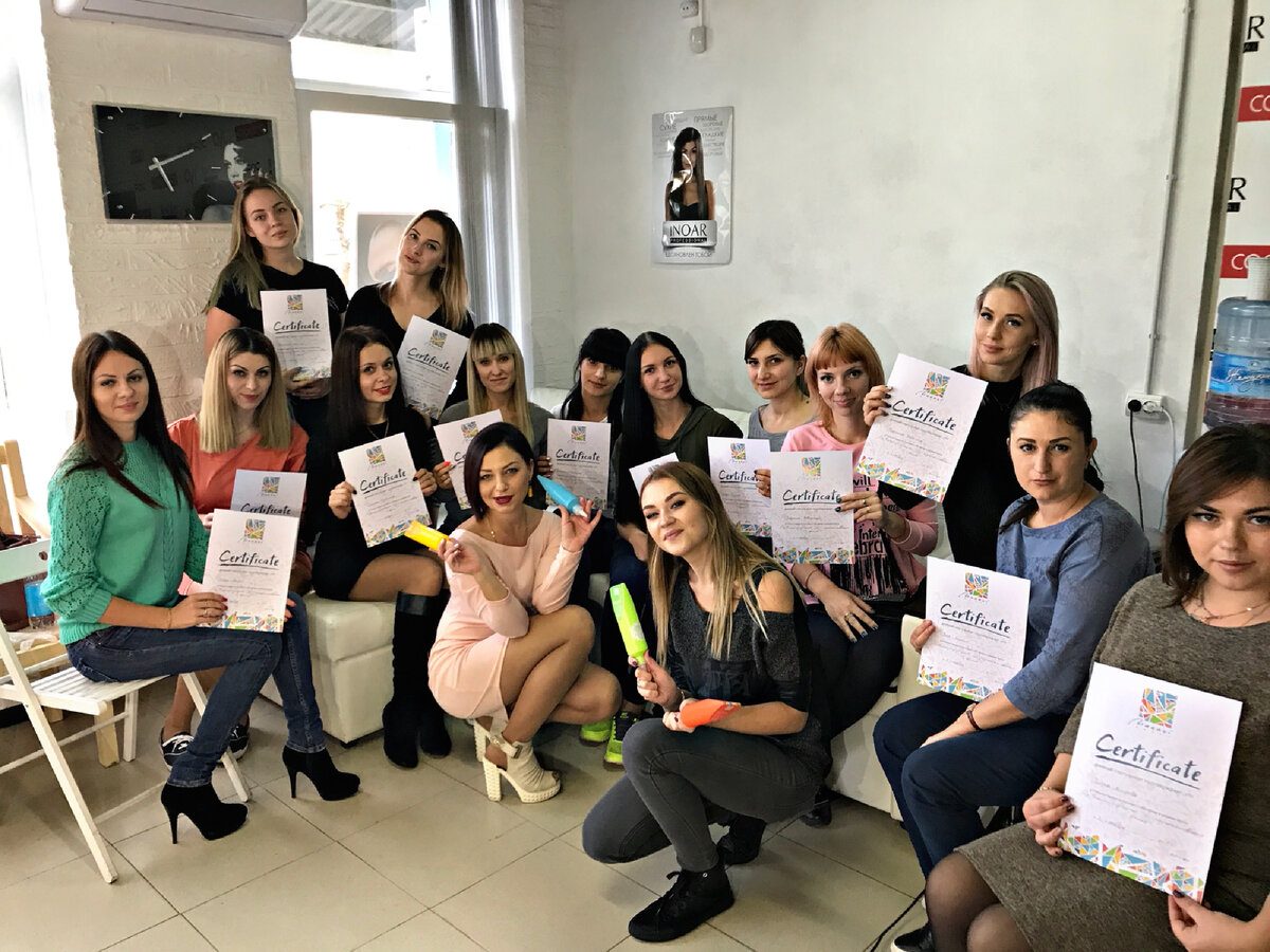 5 лет я проводила обучающие мастер-классы по профессиональным ухаживающим процедурам для волос в своей студии в Краснодаре