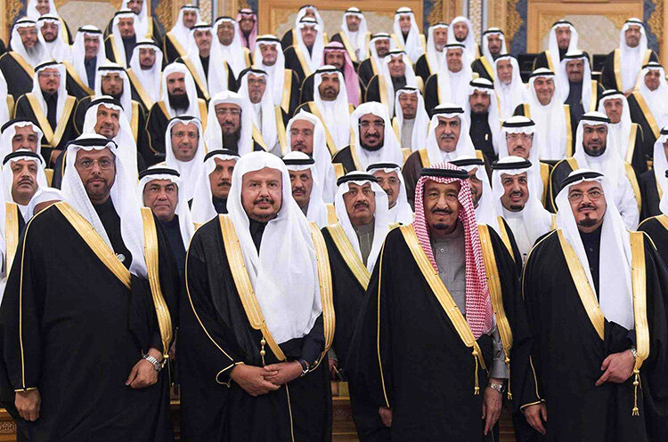 Превзойдя даже британских монархов и других азиатских шейхов, Дом Саудов накопил невероятное богатство.