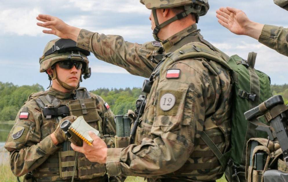 Польша выбирает турецкий путь?/Зачем Варшава собирается накачивать киевский режим оружием0