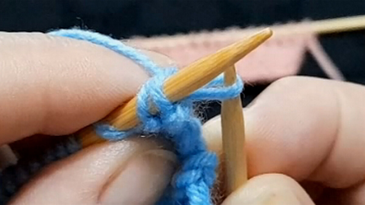 Первый способ закрытия петель бабушкиными лицевыми